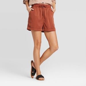 BRAND NEW universal thread shorts
